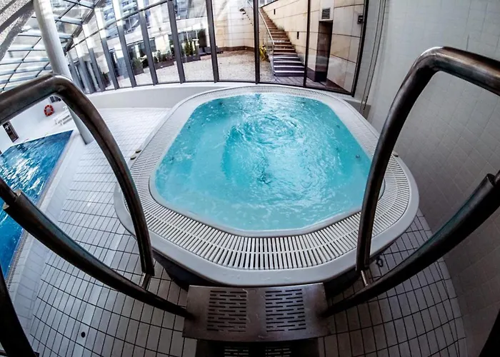 Vistula River Wawel Castle Swimming Pool Sauna Gym * 克拉科夫